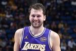😲77太狠了！东契奇单节20+次数追平哈登 并列NBA历史第3！